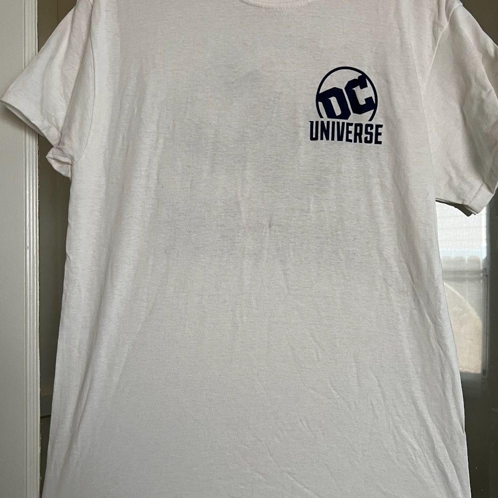 Very Rare Unisex DC Comics DC Universe T-Shirt. Medium